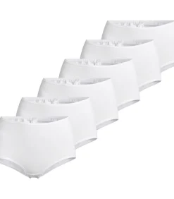 Nina from C. 6 pack Slipboutique - taille pants white