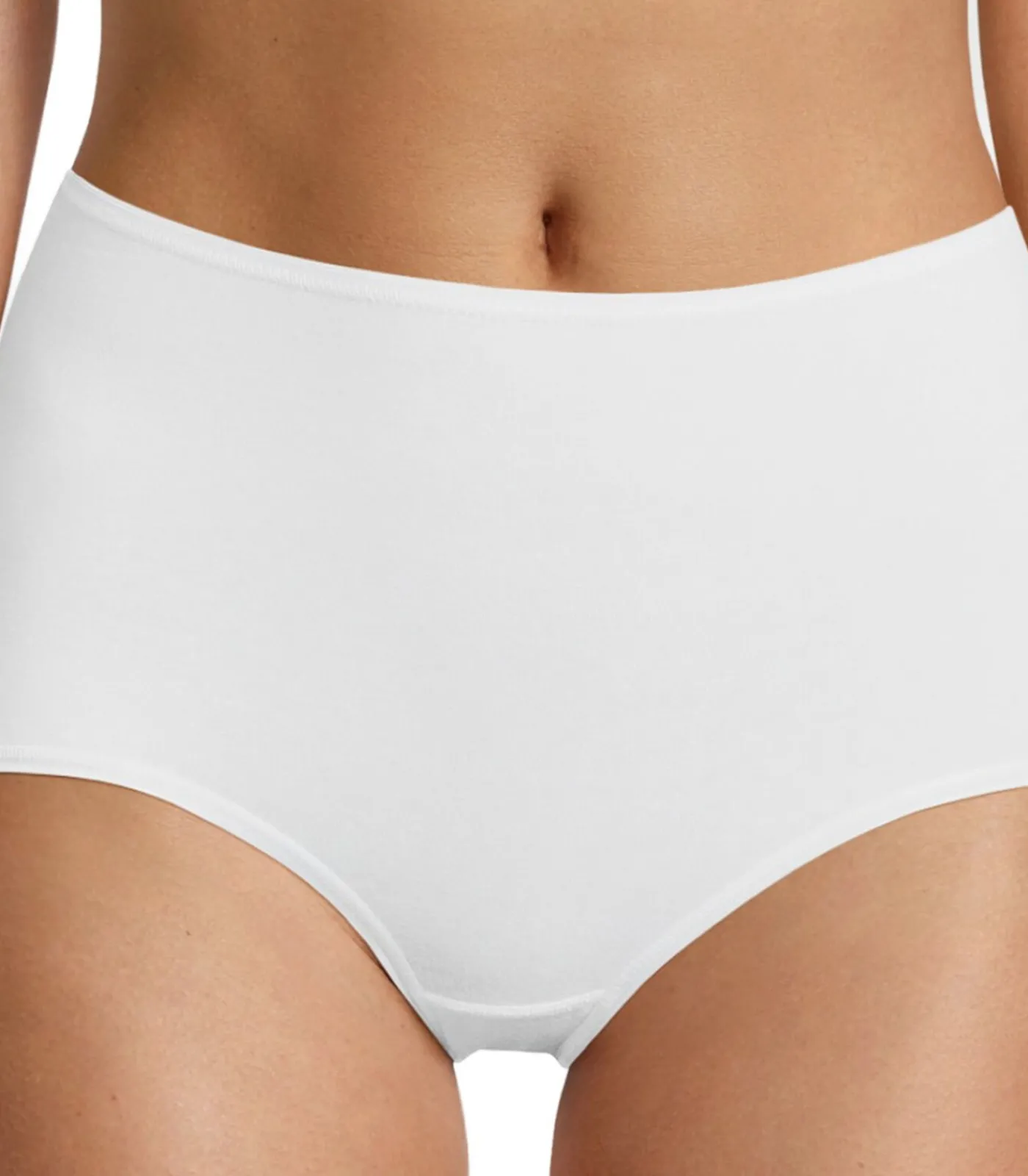 Nina from C. 6 pack Slipboutique - taille pants white