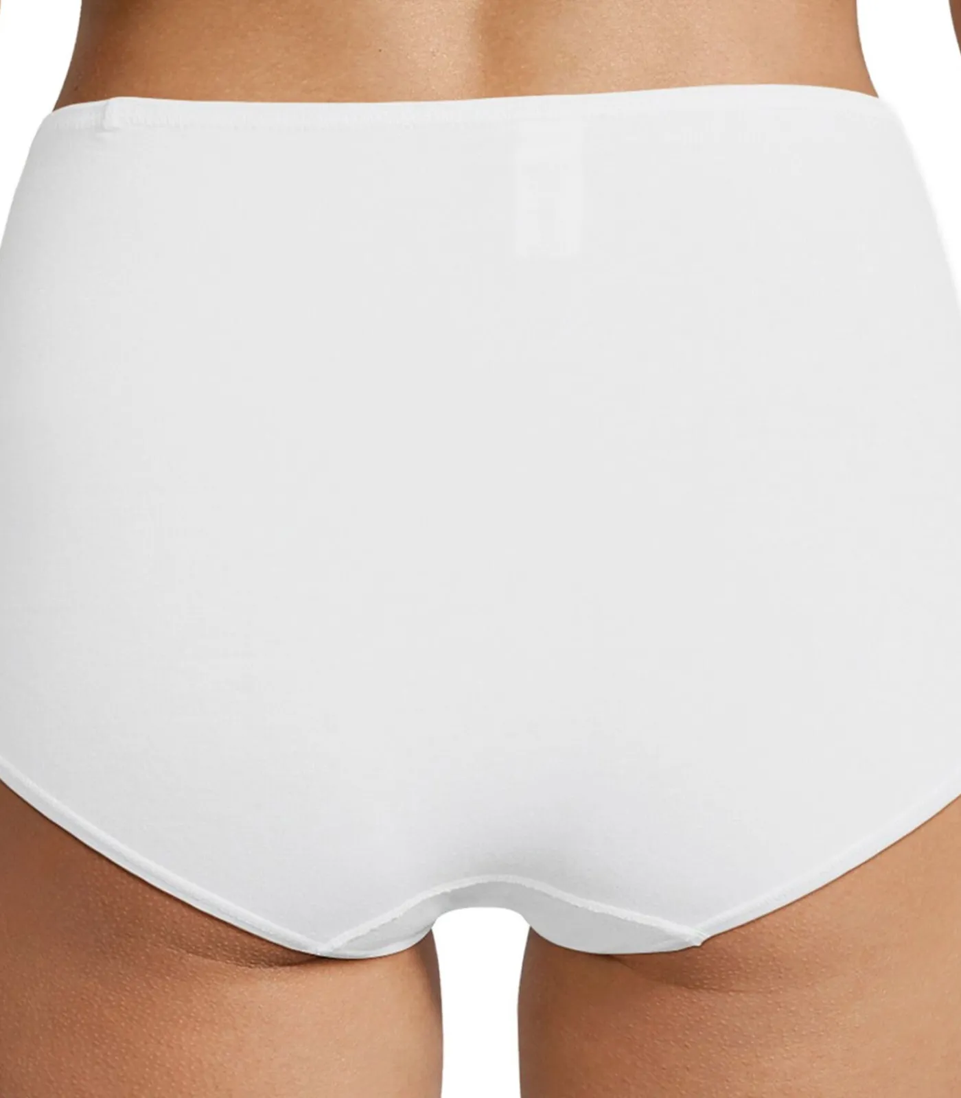 Nina from C. 6 pack Slipboutique - taille pants white