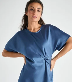 Marie Méro Blauw kleed in satijn blue