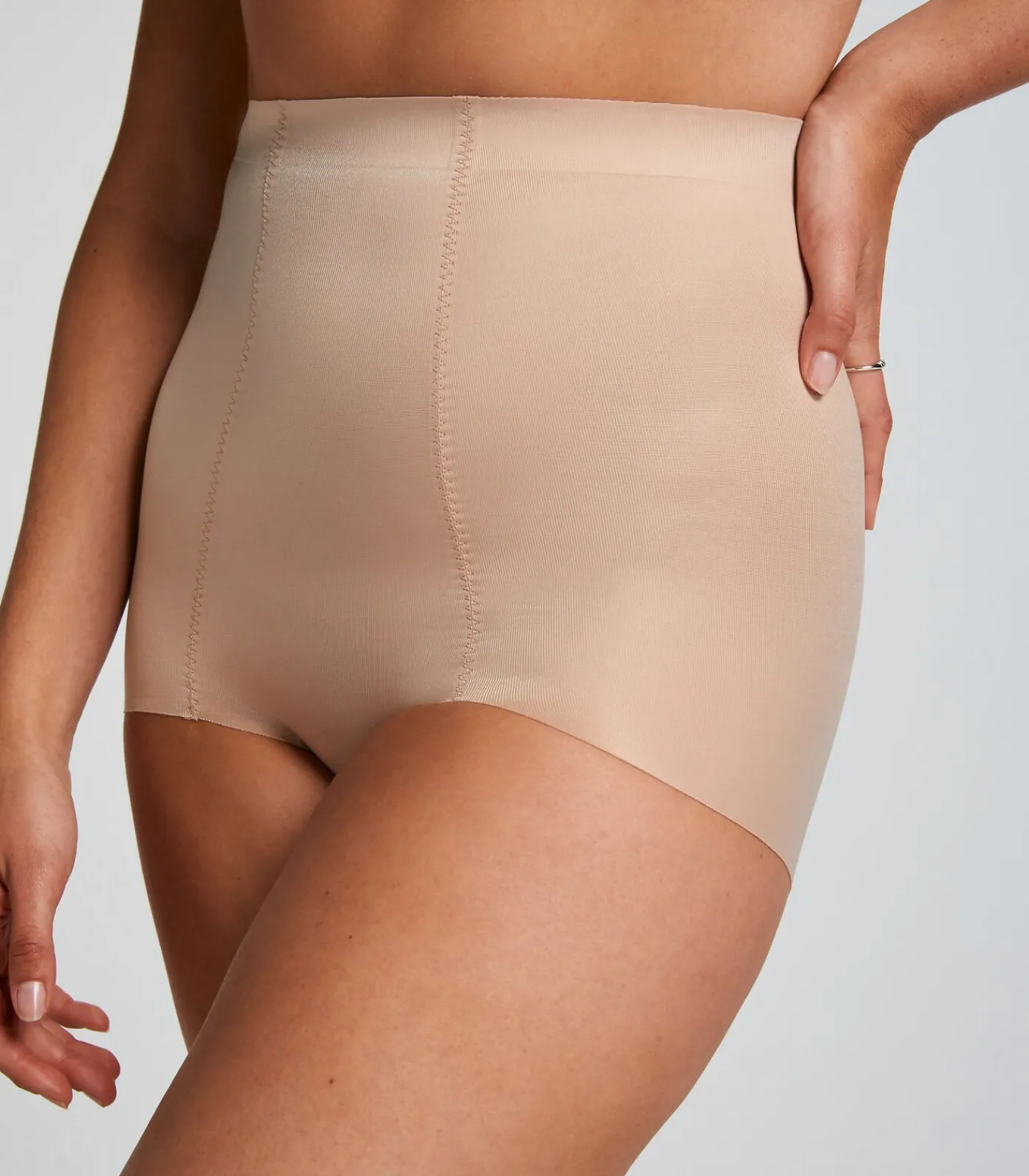 Hunkemöller Corrigerende hoge tailleslip beige Outlet