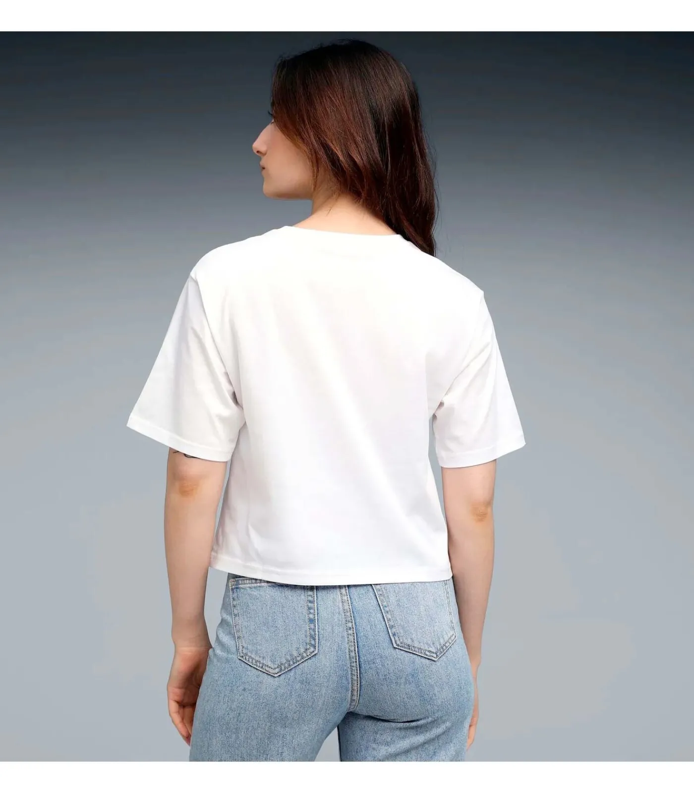 PUMA Ess Cropped No. 1 Logo Relaxed Tee white Hot