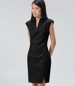 Smart & Joy Gestructureerde suède V-hals jurk met epauletten black New