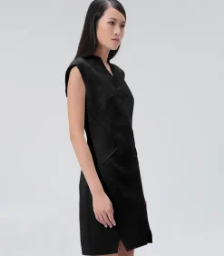 Smart & Joy Gestructureerde suède V-hals jurk met epauletten black New