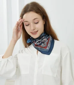 Alberto Cabale Kleine zijden vierkante Bandana Horse Cléo navyBlue