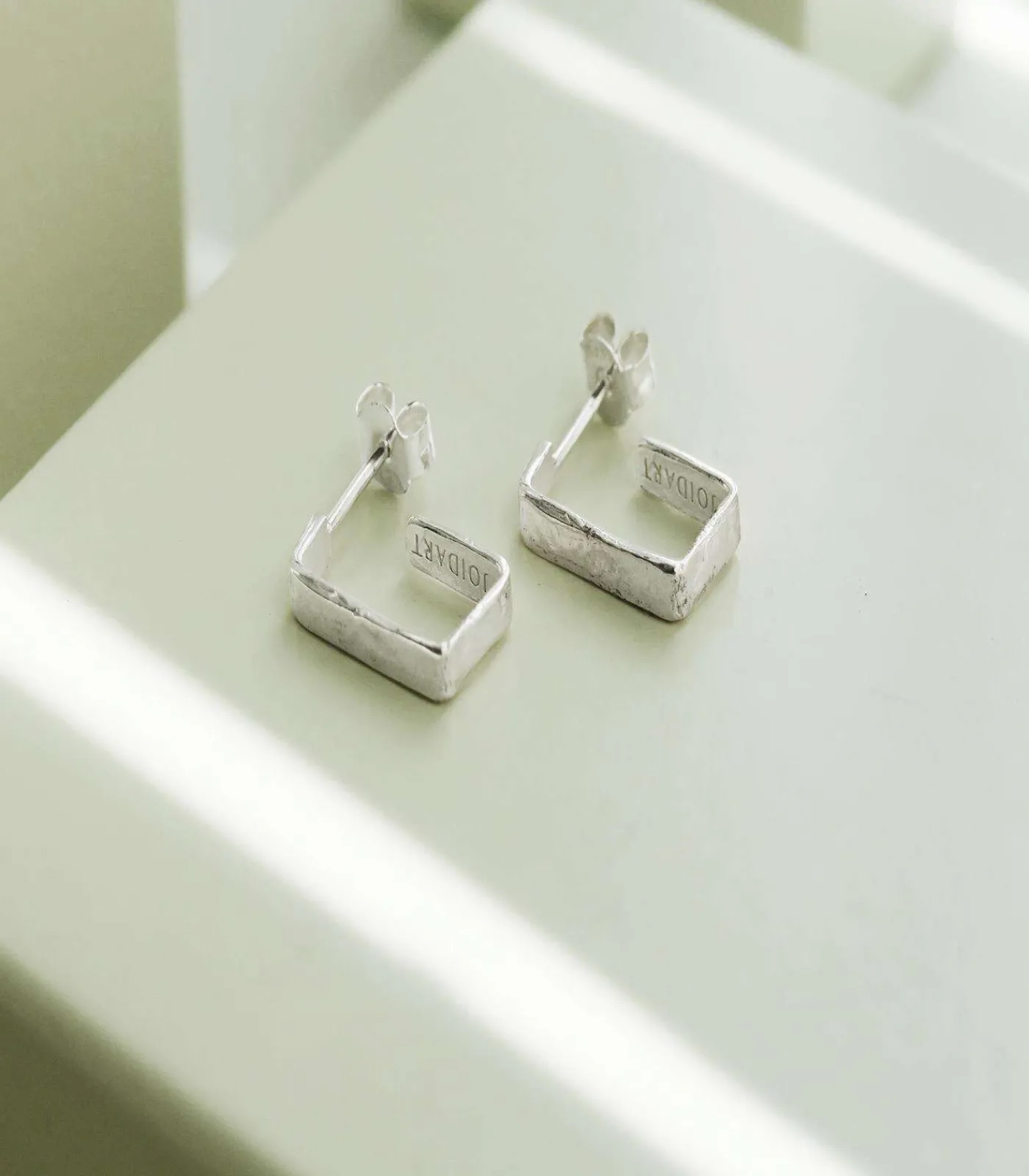 Joidart Kleine zilveren oorbellen Lignis fijn silver Online
