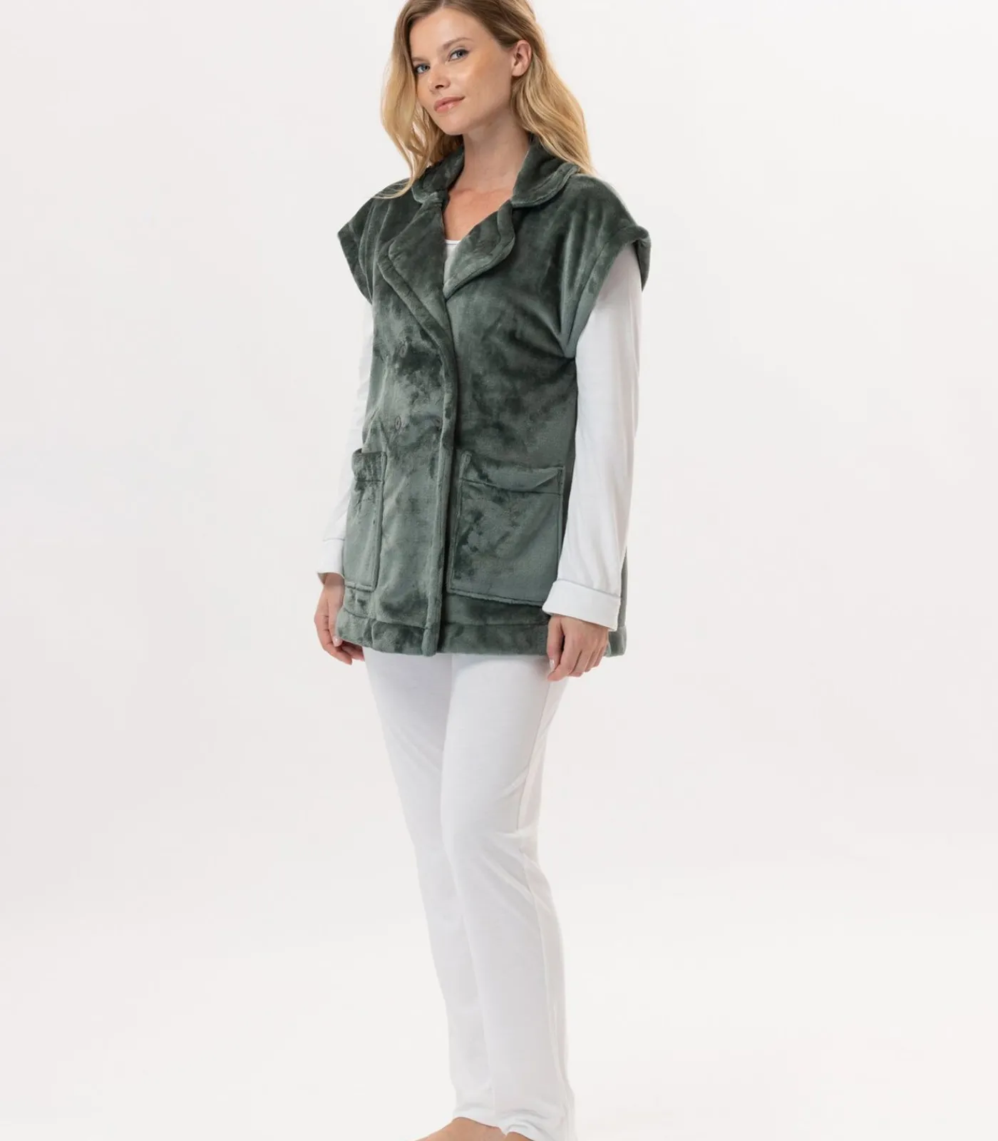 LE CHAT Korte mouwen jasje met knopen van pluche flanel ESSENTIEL H76A green