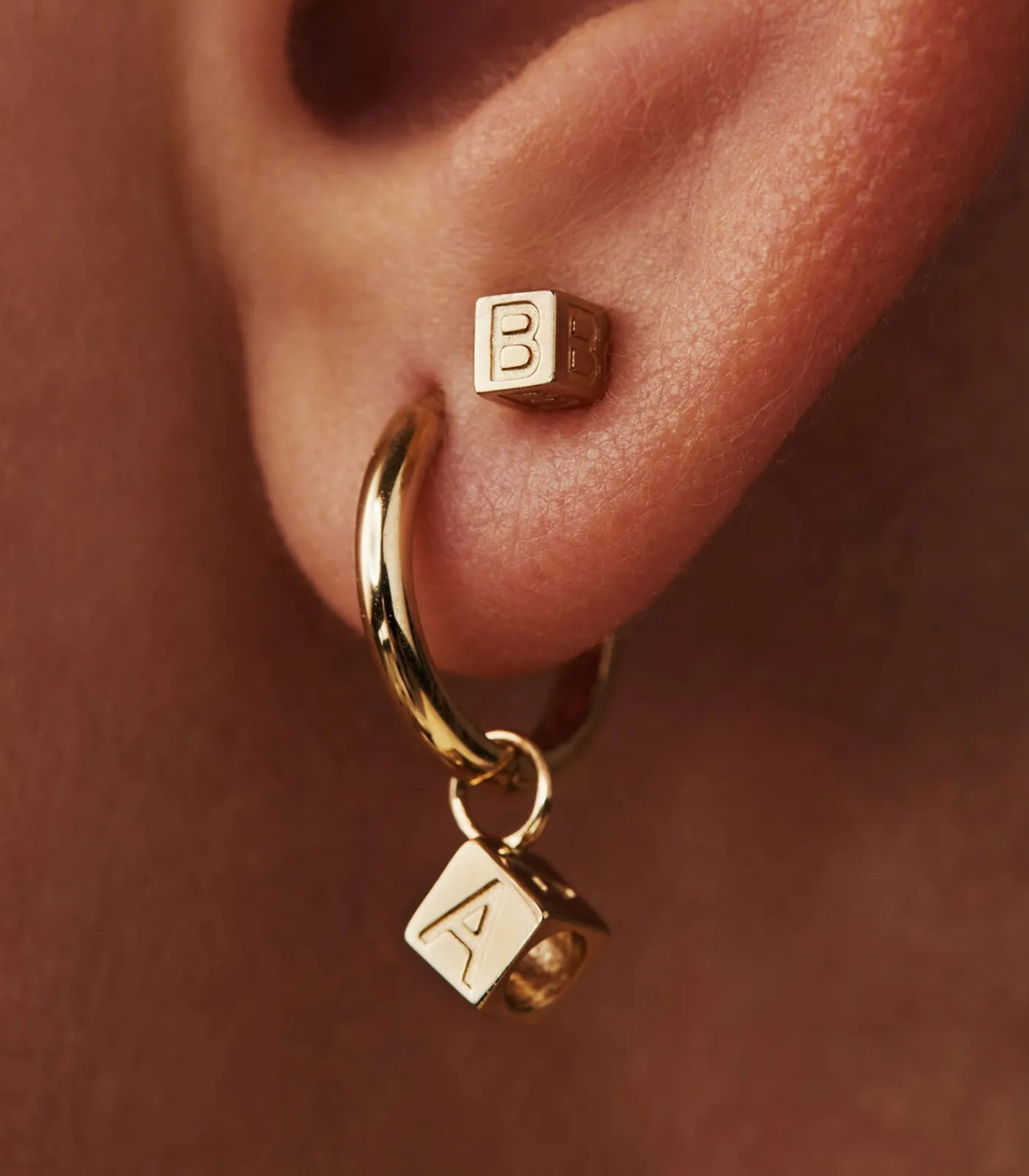 Isabel Bernard Le Carré Oorbellen goudkleurig IB360077-J gold Discount