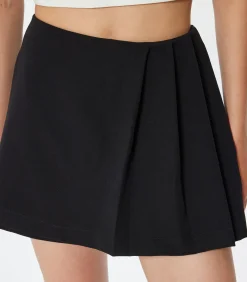 Koton Mini-lengte Normale taille Broekenrots black Hot