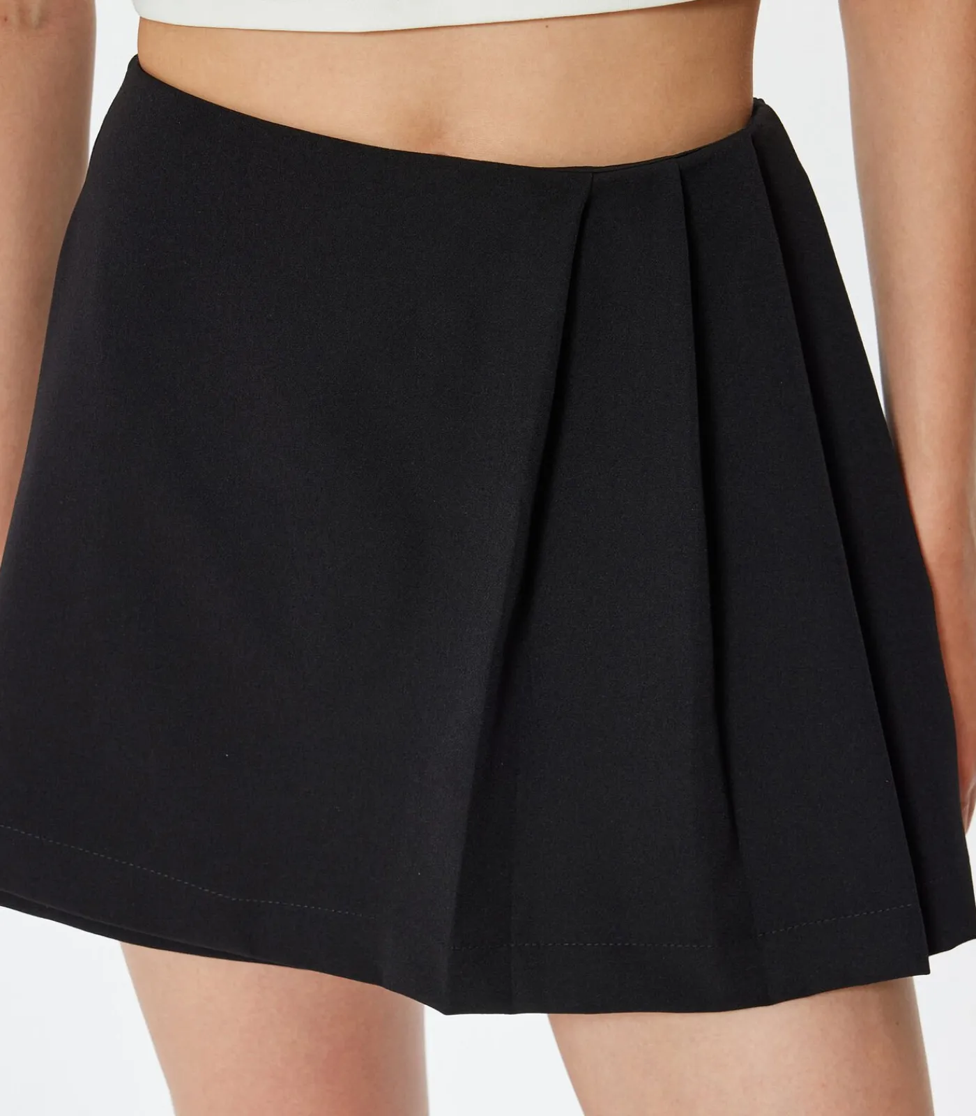 Koton Mini-lengte Normale taille Broekenrots black Hot