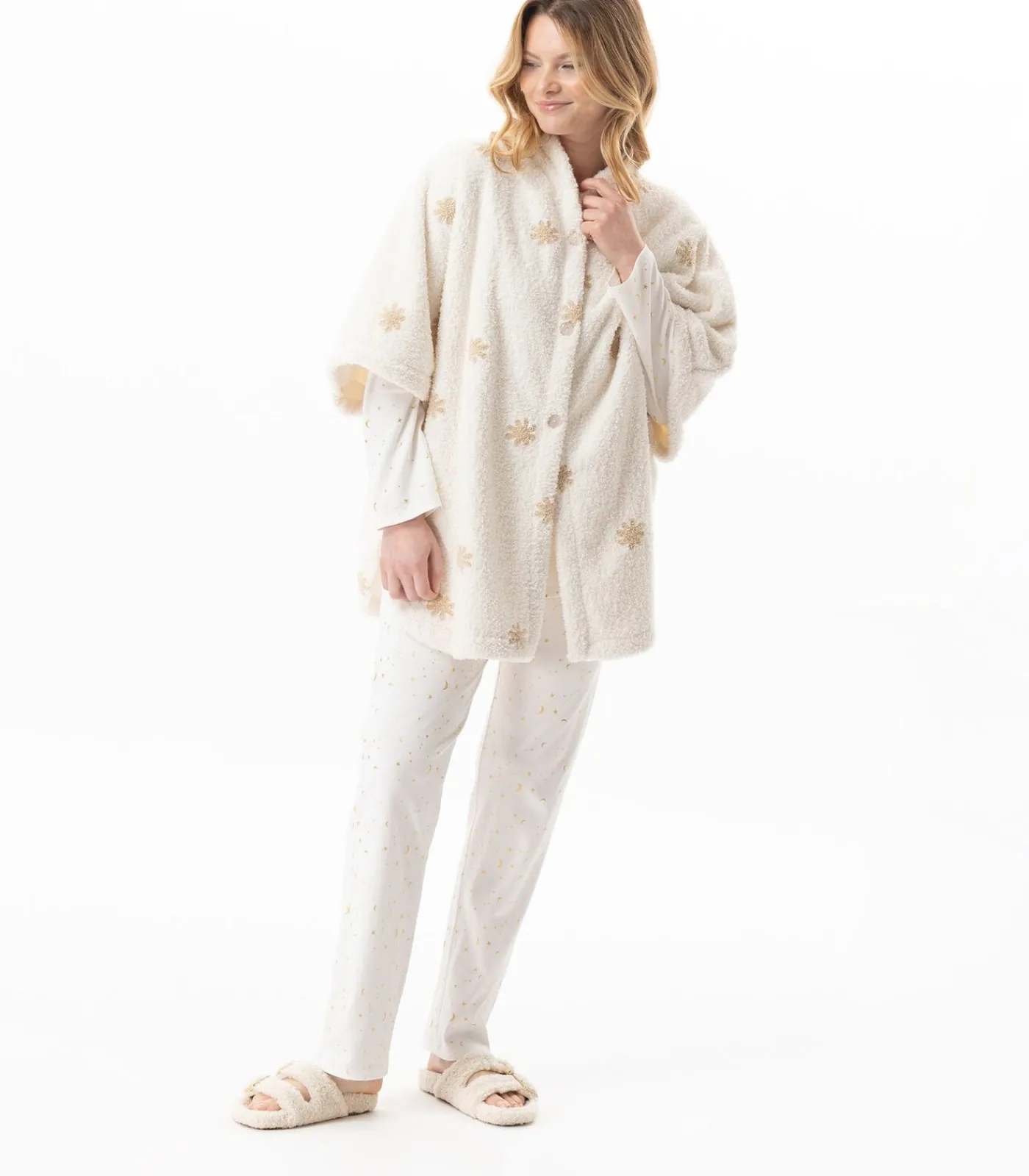 LE CHAT Poncho met knopen en motief ESSENTIEL 178 offWhite Clearance