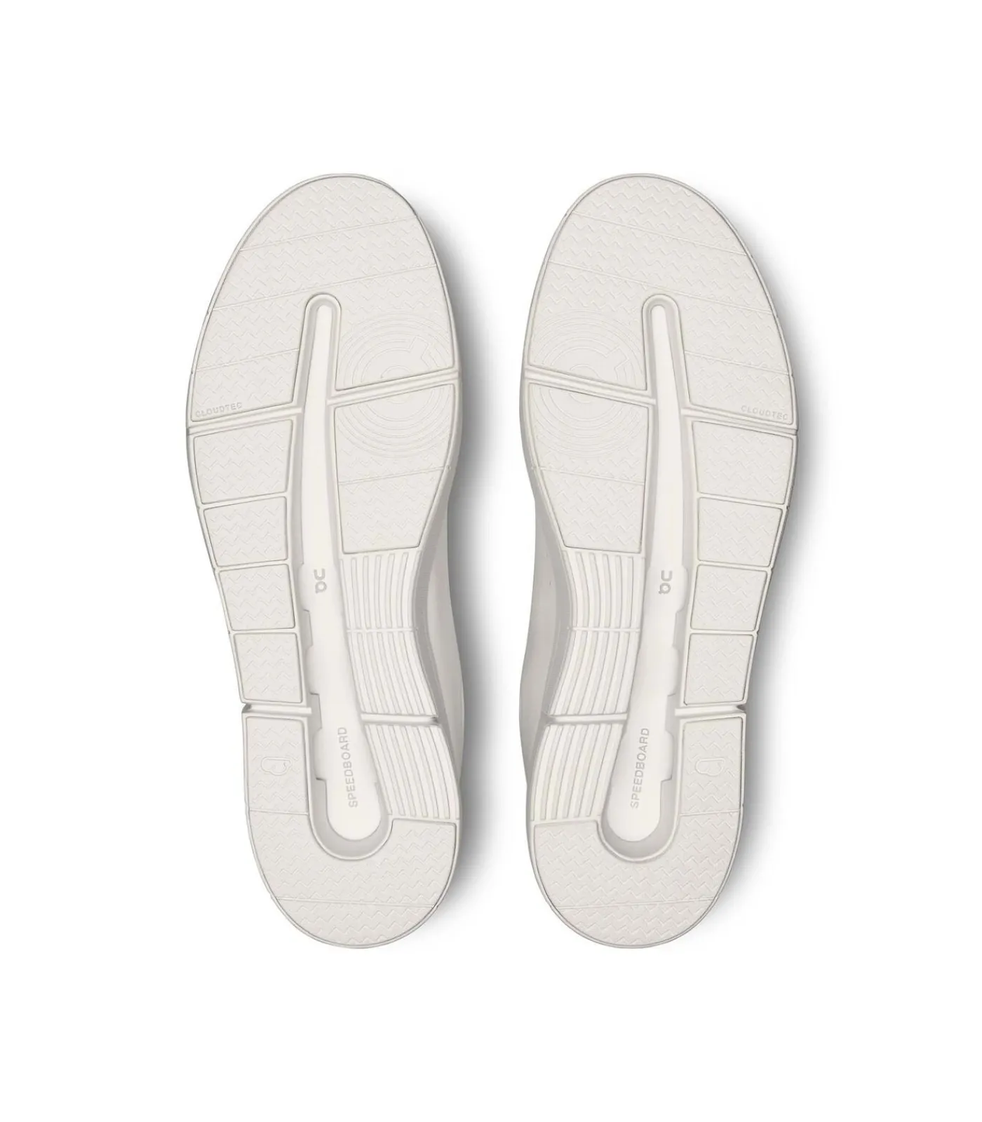 ON RUNNING The Roger Advantage white