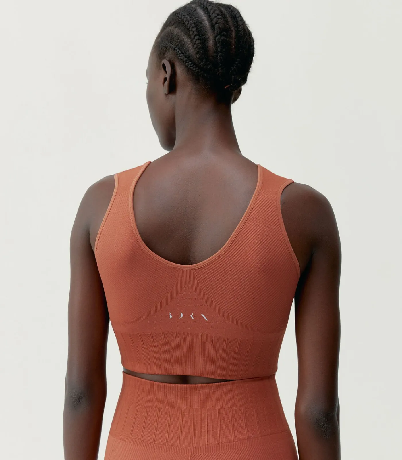 Born Living Yoga Top Annapurna bronze Online