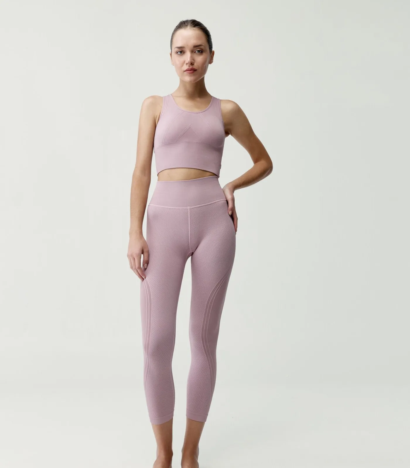 Born Living Yoga Top Mandira roseGold New