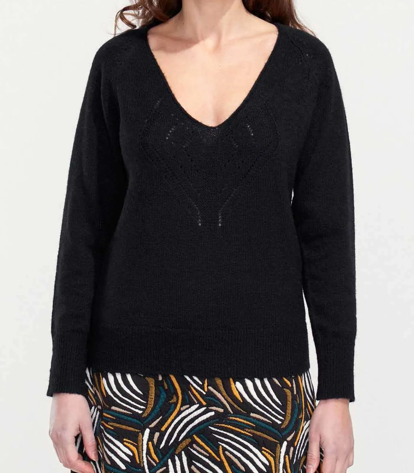 La Fiancée Trui met V-hals NANDI black Sale