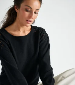 Marie Méro Zwarte pull met ronde hals en broderie op de schouders black Clearance